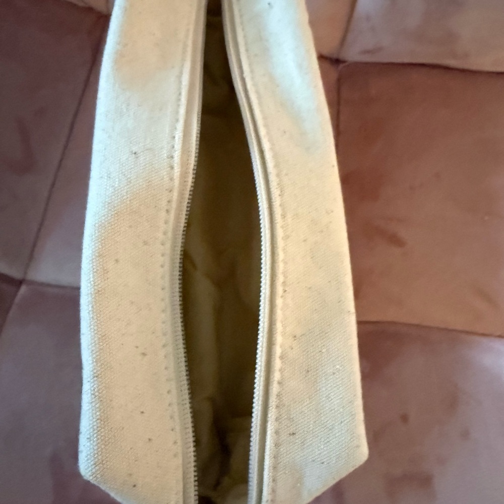 Burberry Cream Canvas Pouch with Embossed Logo - Picture 5 of 5